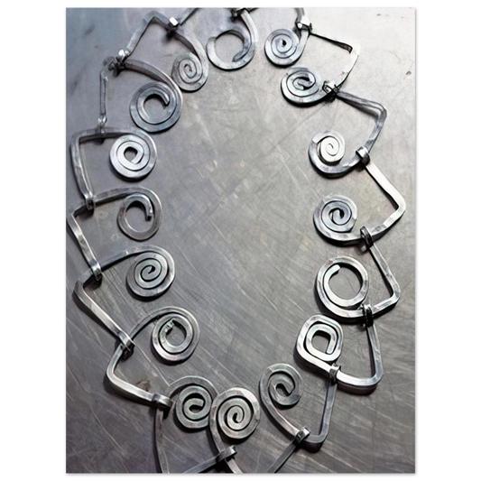 Necklace by Alexander Calder (1930) – art poster, view 2