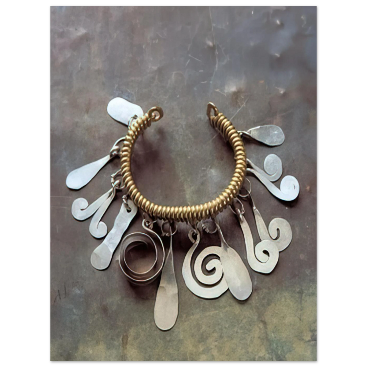 Bracelet by Alexander Calder (1930) – art poster, view 2